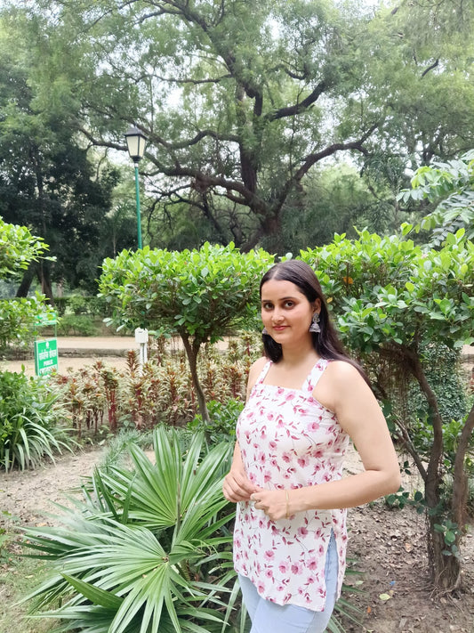 White whisper sleeveless kurti