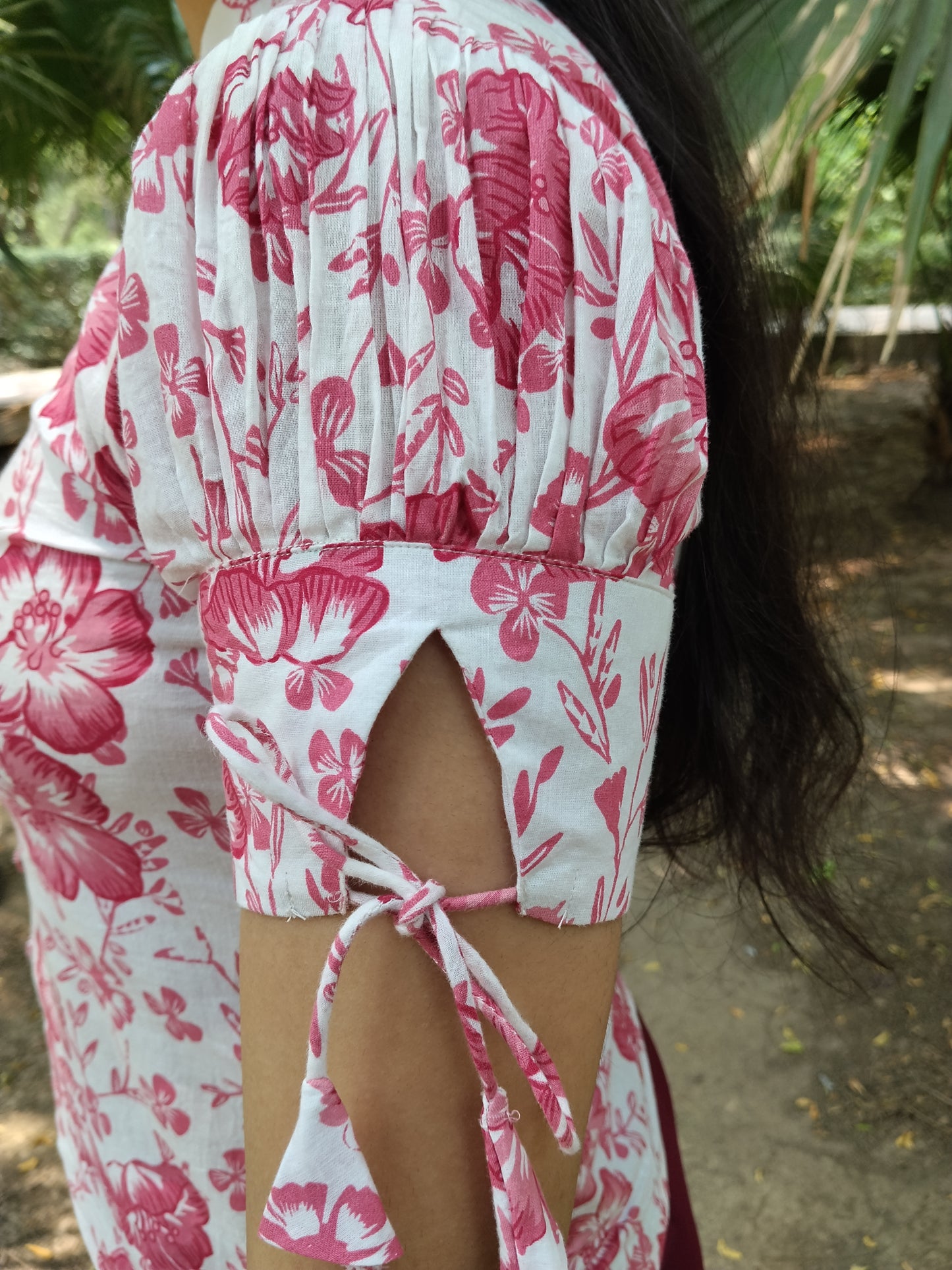 Madhubala Collar Top| Pink & White Puff Sleeve