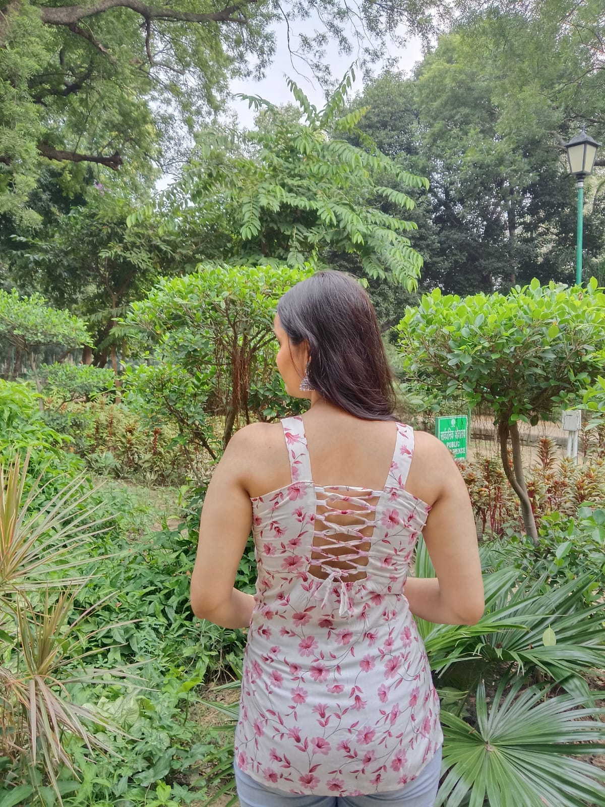 White whisper sleeveless kurti