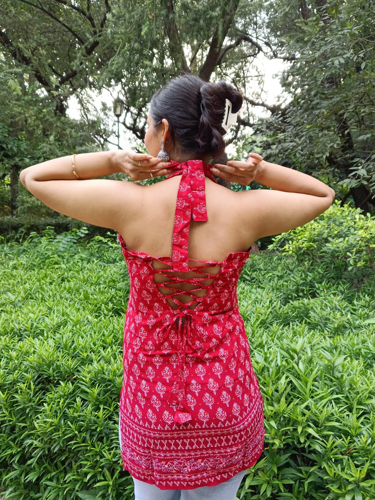 Red vintage strapless kurti